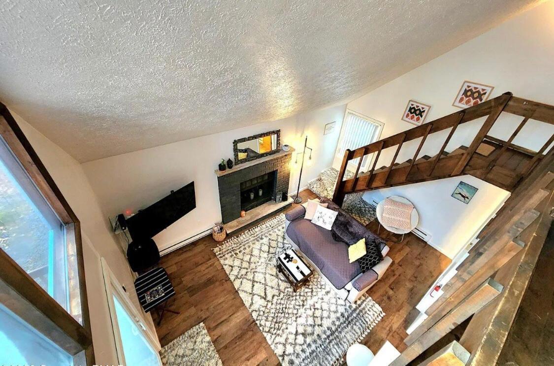 Chalet Cozy In The Heart Of The Poconos *