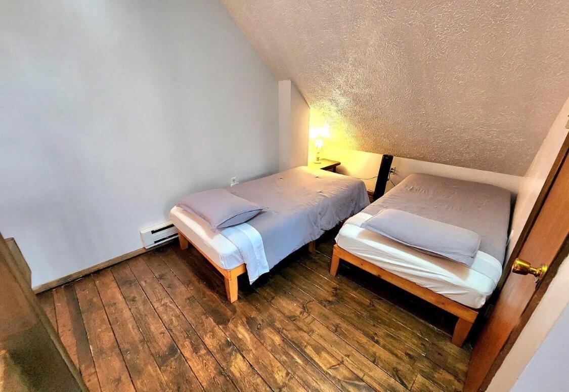 Cozy In The Heart Of The Poconos Chalet