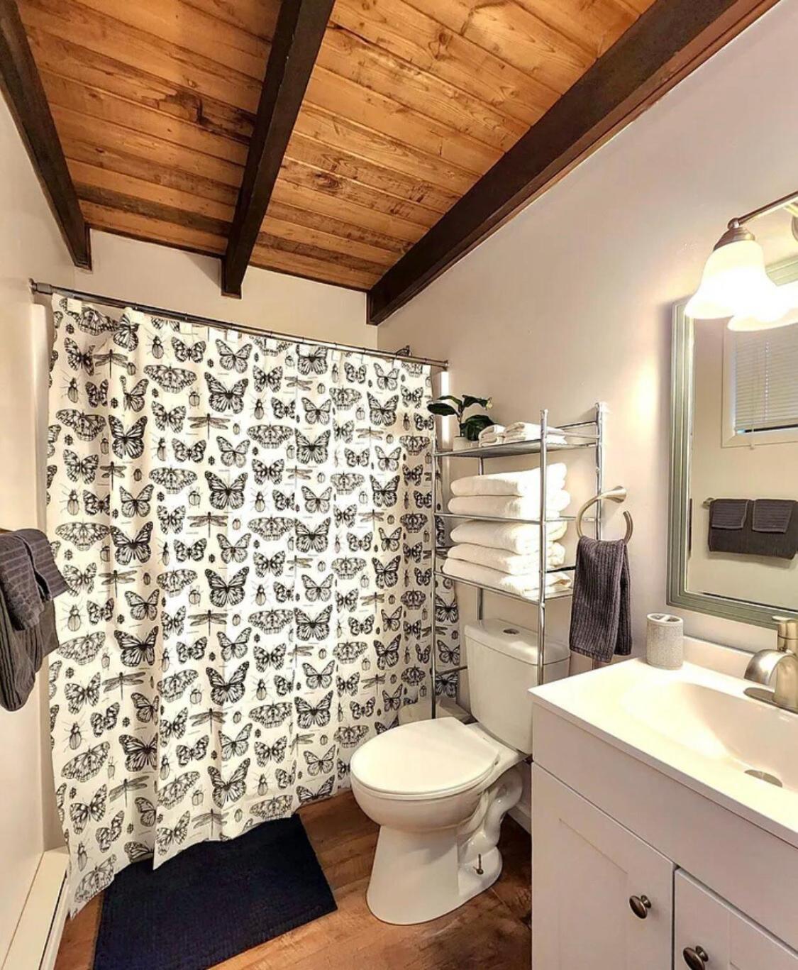 Chalet Cozy In The Heart Of The Poconos