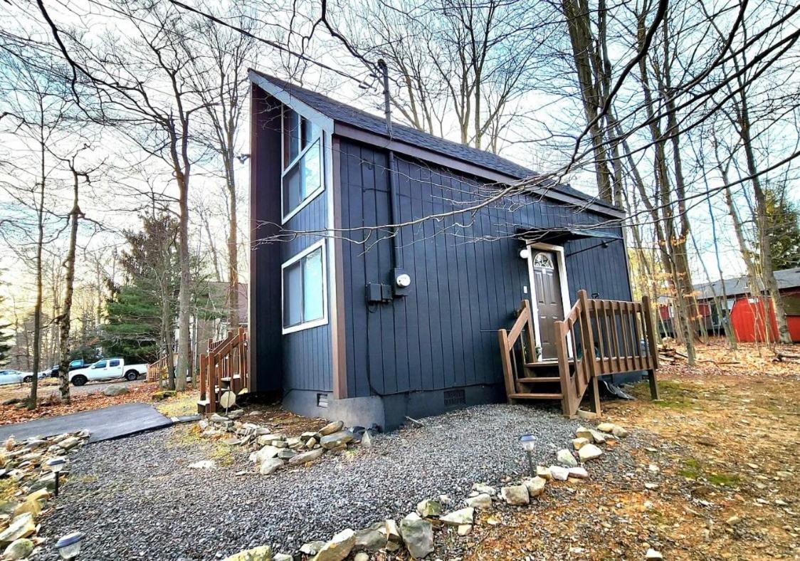 Cozy In The Heart Of The Poconos Chalet *