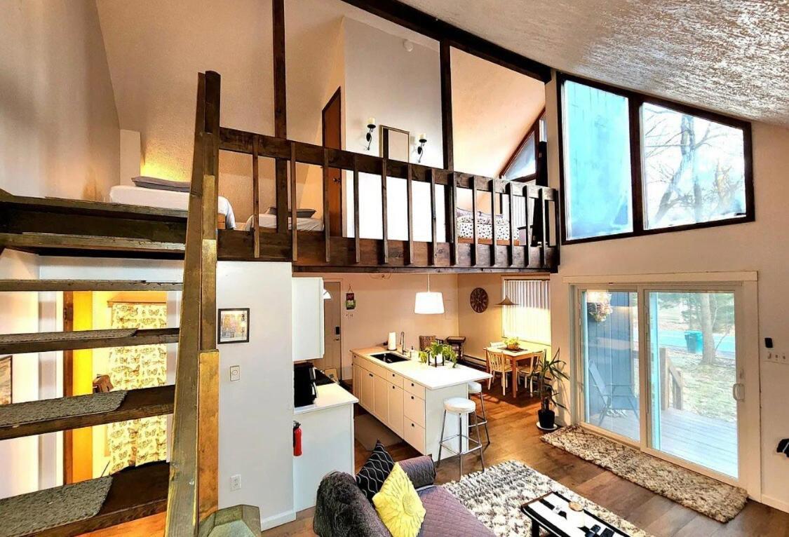 Cozy In The Heart Of The Poconos * Tobyhanna